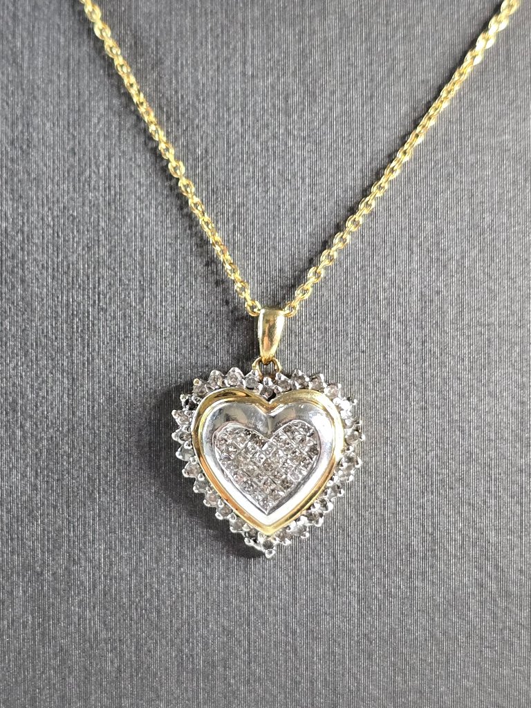 Womens Vintage Estate 10k Gold Diamond Heart Pendant W/ Necklace, 3.7g E7825